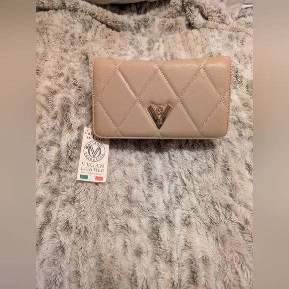 Valentino Orlandi Large Quilted Crossbody Tote - *Faux Leather* -Cream- NWT - Picture 3 of 8